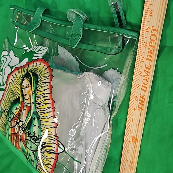 Ed Hardy PVC zippered Beach Bag - Picture 8 of 11